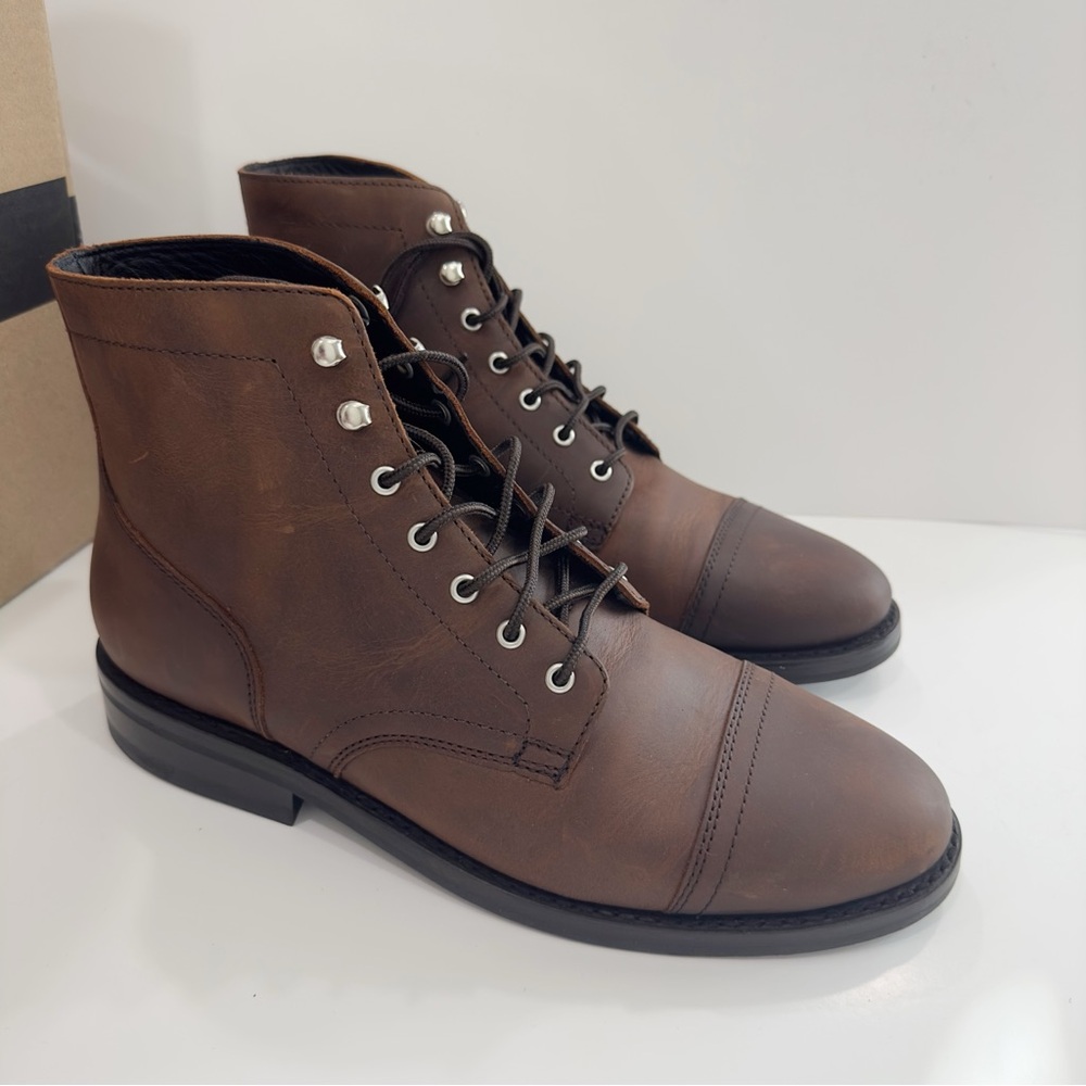 Thursday Boot Company Men's Arizona  Captain Cap Toe Leather Boots - Wide Width